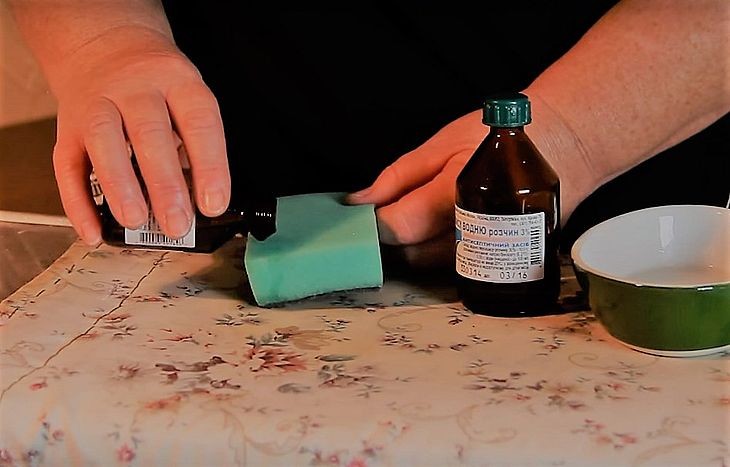 Удаление следа от утюга с помощью перекиси водорода