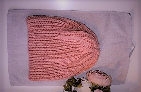 Сушка вязаной шапки