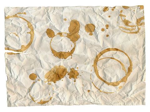 Отпечатки от кружки на бумаге