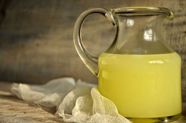 Нам пригодится и кисломолочный продукт