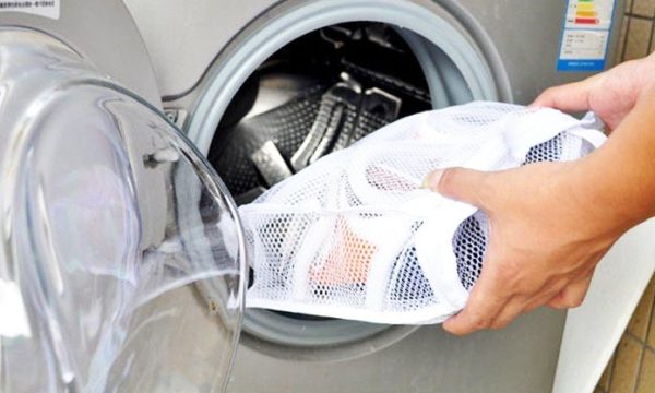 Используйте специальные мешочки для стирки