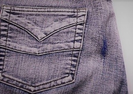 Чернильное пятно на джинсах