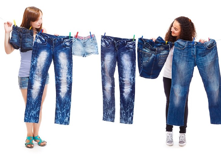 как стирать новые джинсы