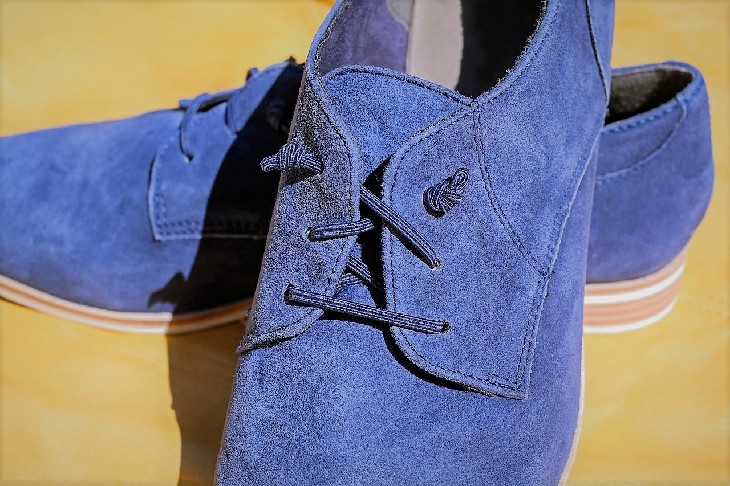 Обувь из замши